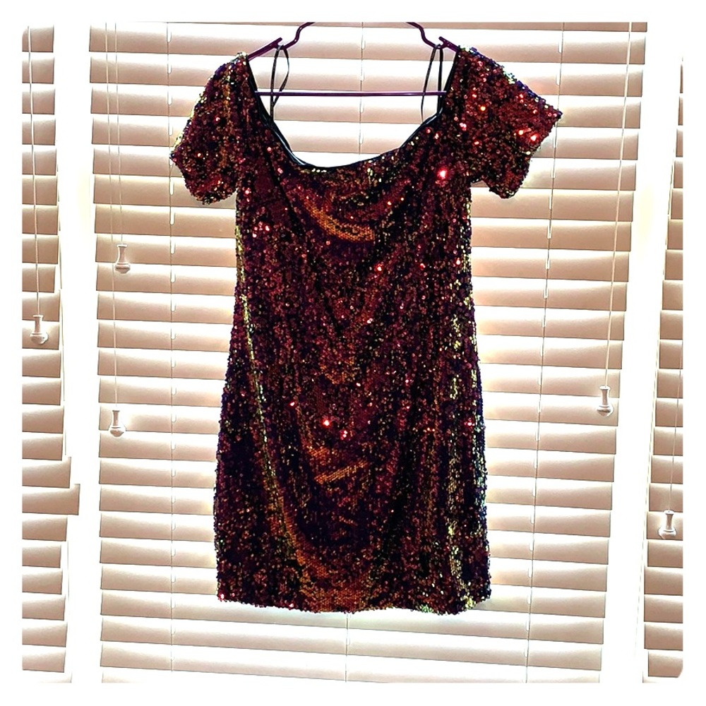 Form fitting slimming sequins dress 0X NWT